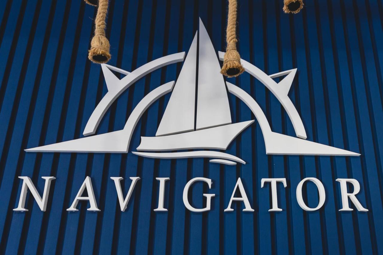 ホテル Navigator Palić エクステリア 写真